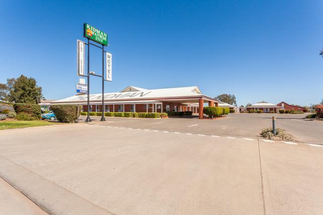 The Kidman Wayside Inn กริฟฟิท ภายนอก รูปภาพ