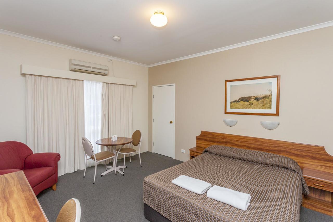 The Kidman Wayside Inn กริฟฟิท ภายนอก รูปภาพ